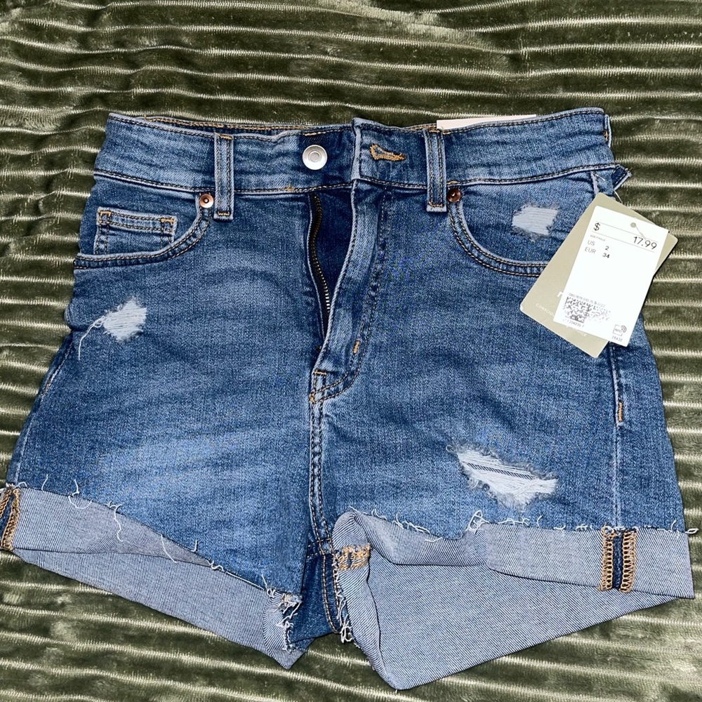 Brand new size 2 H&M shorts